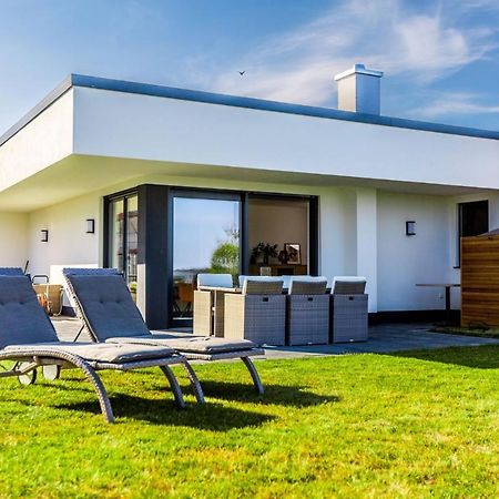 Hangar 19 Luxusbungalow Am See Mit Kamin 3 Schwerin  Eksteriør bilde